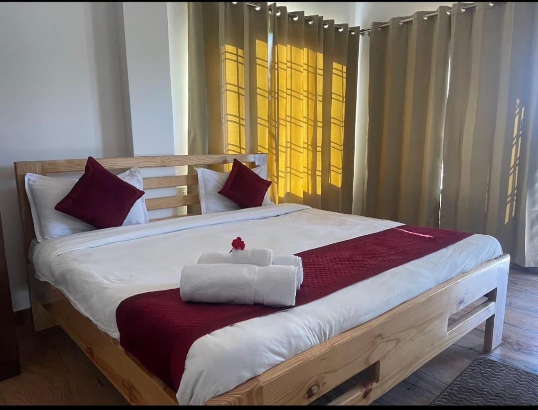 רמנגר Karans Corbett Motel מראה חיצוני תמונה