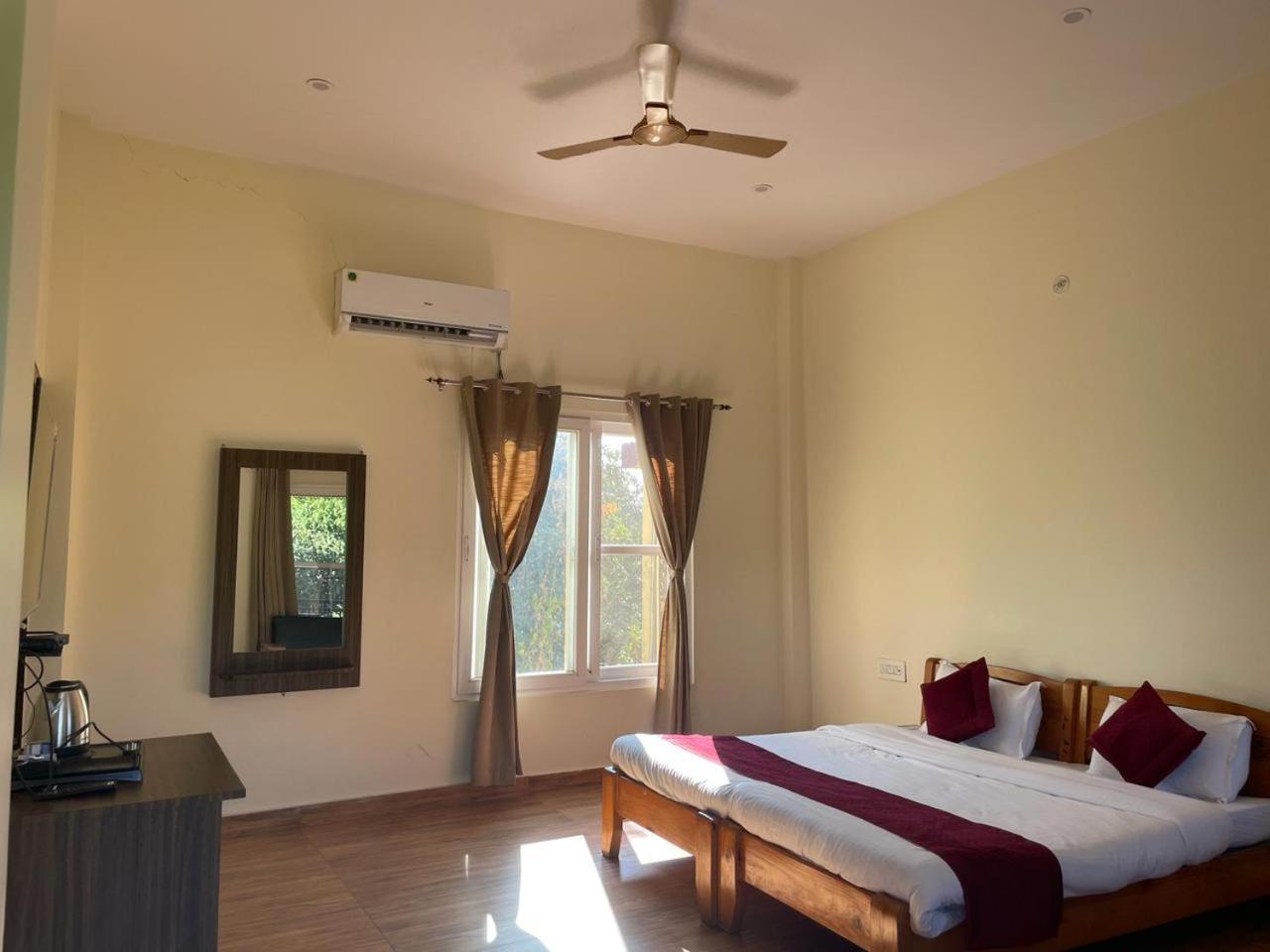 רמנגר Karans Corbett Motel מראה חיצוני תמונה
